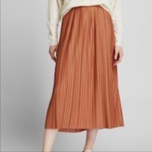 Uniqlo MIDI Skirt